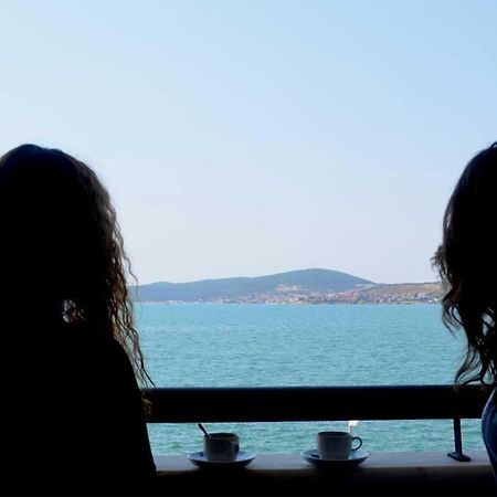 Ayvalik Palas Hotel Exteriör bild