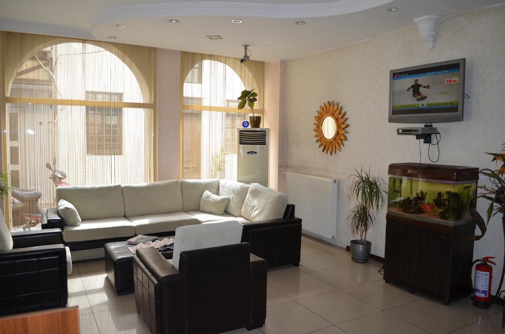 Ayvalik Palas Hotel Exteriör bild