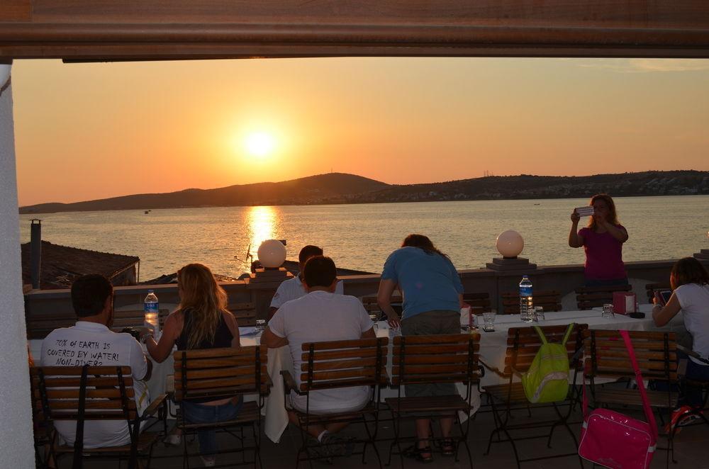 Ayvalik Palas Hotel Exteriör bild