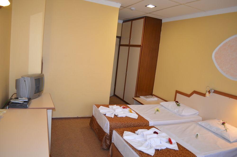 Ayvalik Palas Hotel Exteriör bild