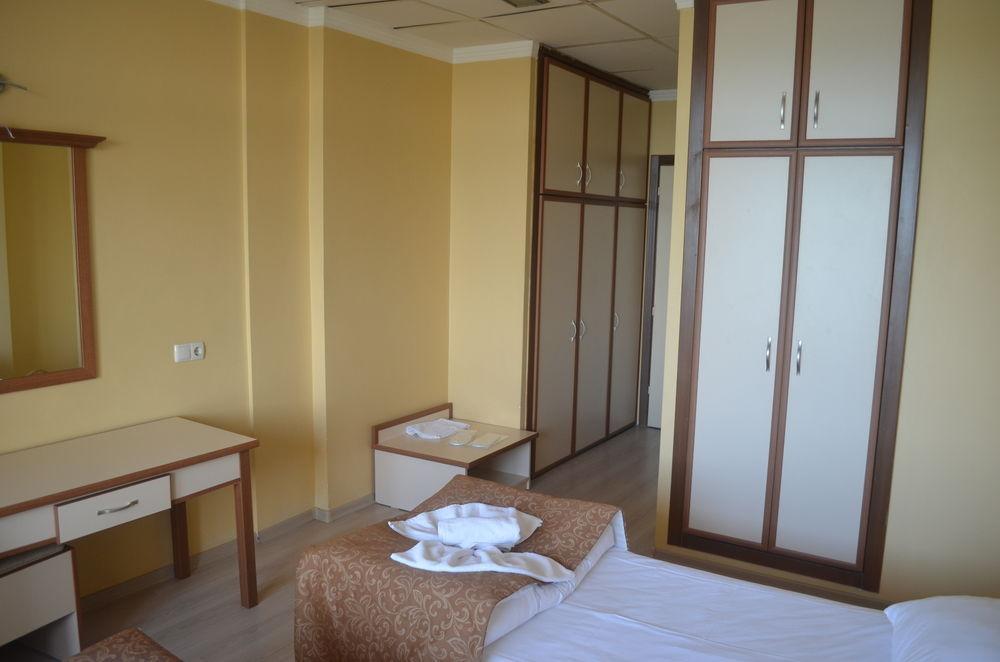 Ayvalik Palas Hotel Exteriör bild