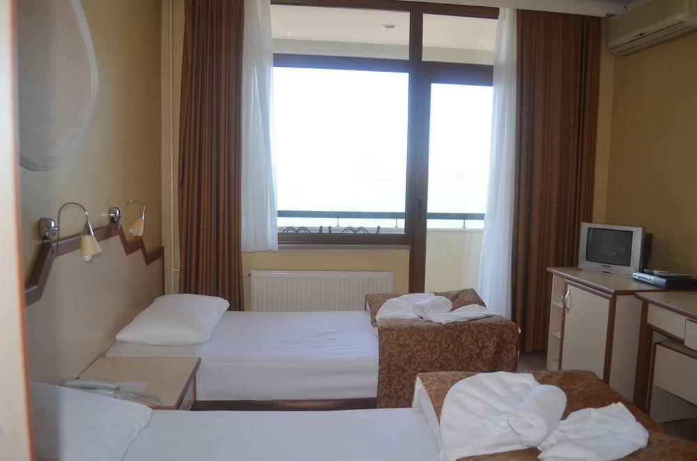 Ayvalik Palas Hotel Exteriör bild