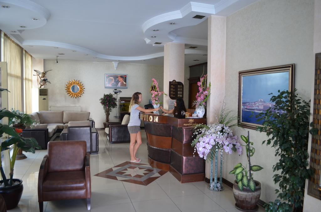 Ayvalik Palas Hotel Exteriör bild