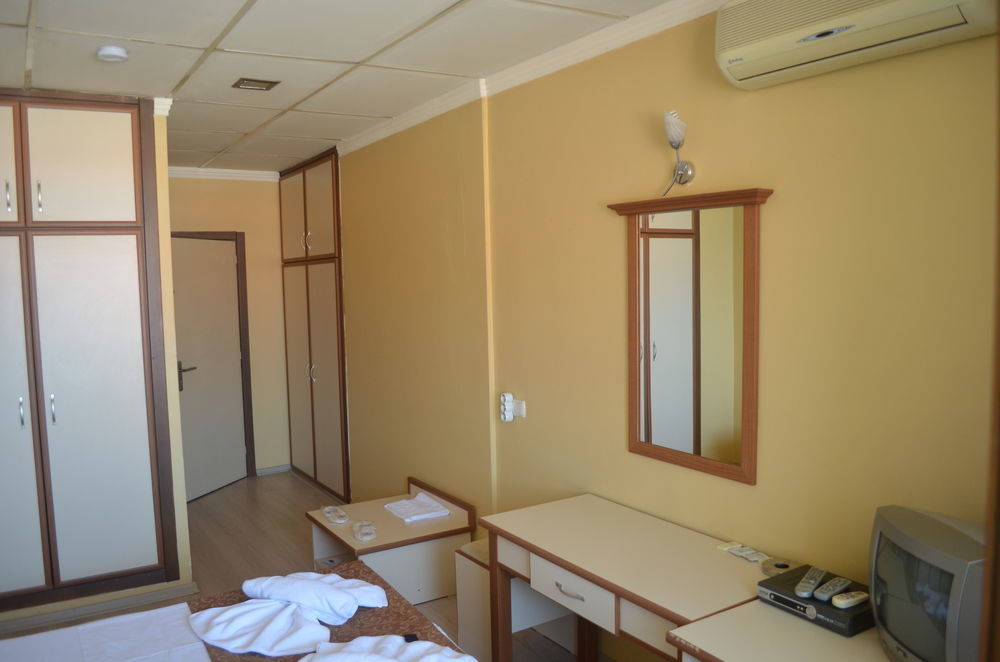 Ayvalik Palas Hotel Exteriör bild