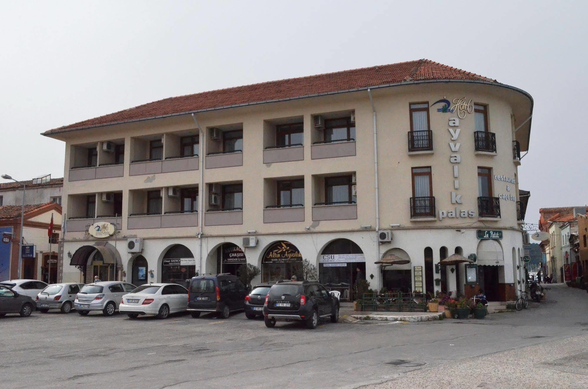 Ayvalik Palas Hotel Exteriör bild