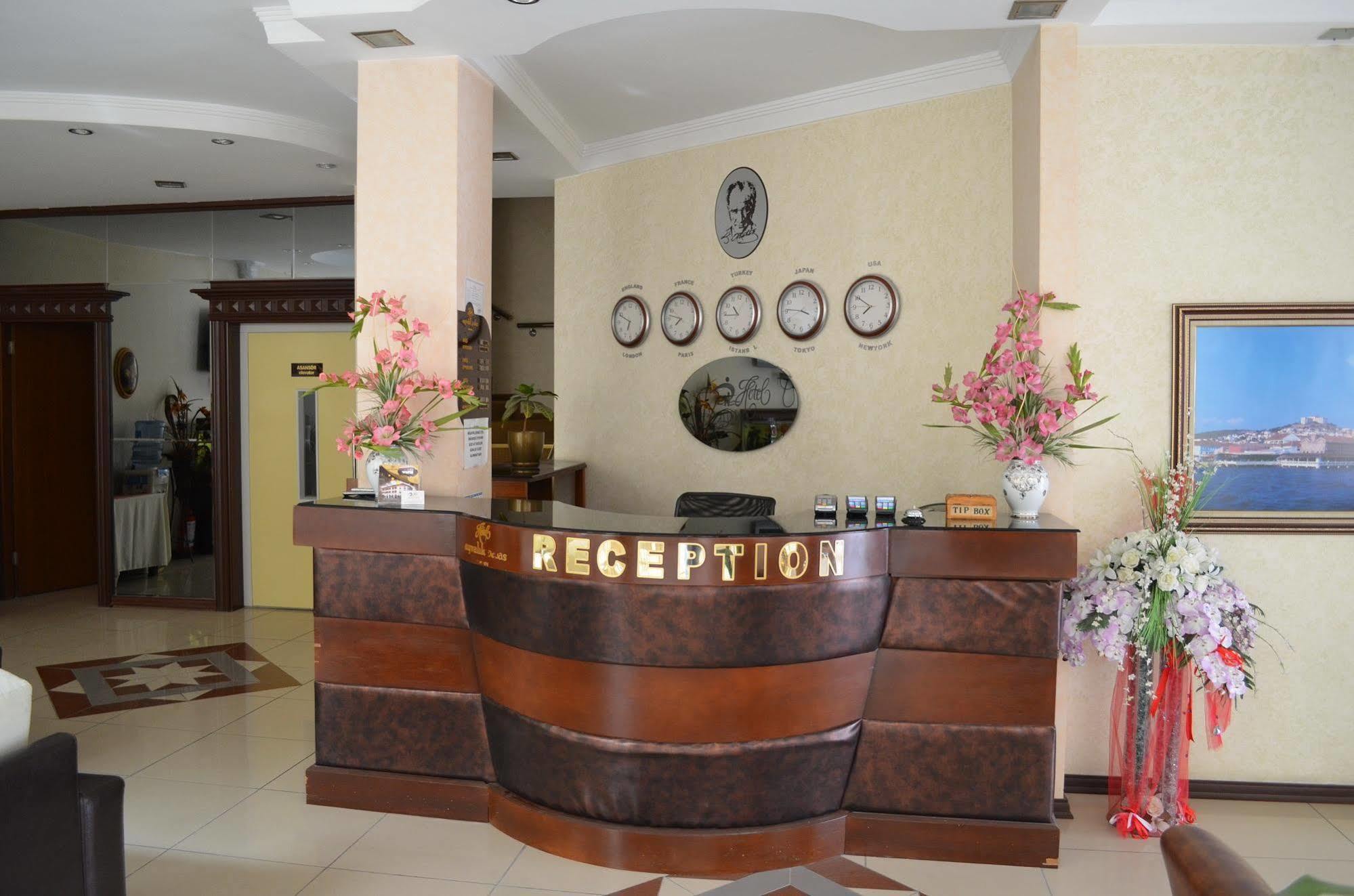 Ayvalik Palas Hotel Exteriör bild