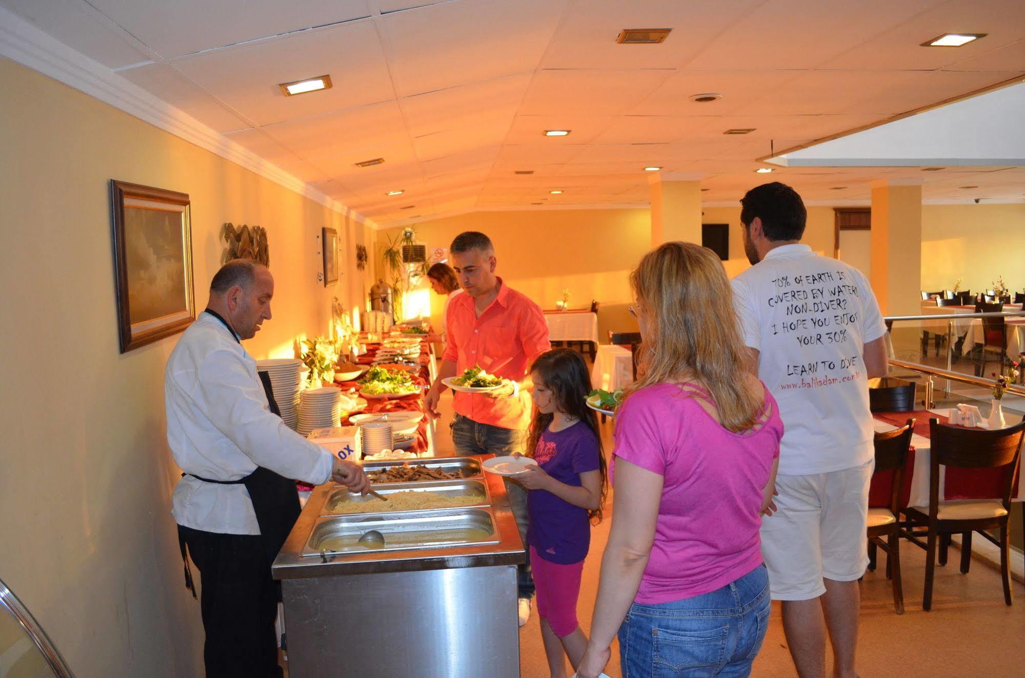 Ayvalik Palas Hotel Exteriör bild