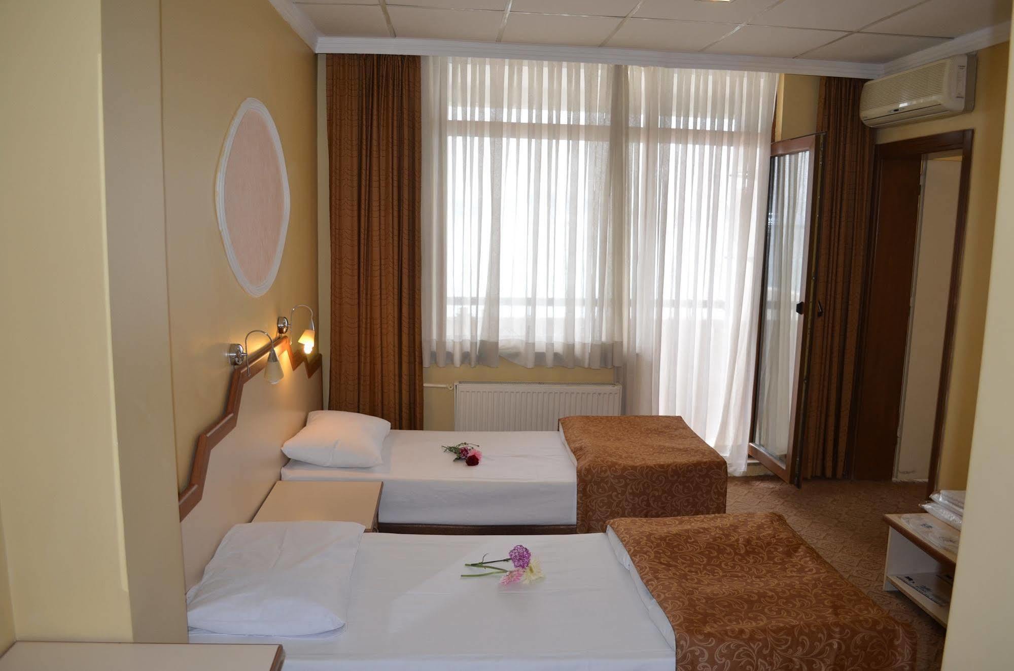 Ayvalik Palas Hotel Exteriör bild